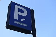 Estacionamento e transportes públicos vão ser mais digitais