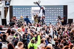 Surfista Lucas Chianca aponta ao recorde mundial da maior onda na Nazaré