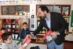 Câmara de Santarém oferece presentes de Natal aos Alunos do Concelho