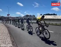 Vuelta: Kaden Groves vence segunda etapa ao sprint, Wout van Aert é o novo líder