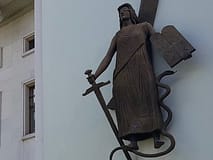 José Castelo Branco sai em liberdade após interrogatório judicial