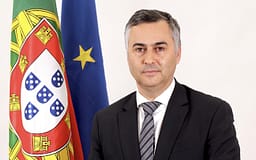 Diretora-geral da Administração Escolar exonerada pelo ministro da Educação