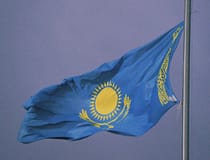 Acidente aéreo no Cazaquistão faz 38 mortos