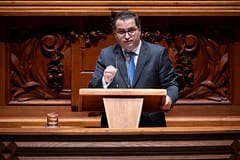 Efacec: PSD pede audição urgente do ministro da Economia no parlamento
