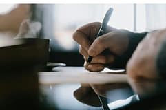 Escritores angolanos desvalorizaram contribuição de mulheres para independência