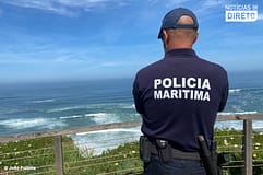 Praia da Azarujinha em Cascais interditada a banhos
