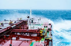 Capitão de navio que colidiu com petroleiro no mar do Norte fica em prisão preventiva
