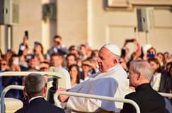 Jovens protestam contra touradas em audiência com Papa Francisco