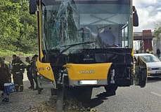 Despiste de autocarro da Carris faz pelo menos 10 feridos