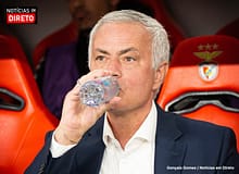 Vergonhoso e pouco inteligente: Sneijder reage às palavras de Mourinho