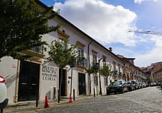 Biblioteca de Leiria leva “Histórias que abraçam” alunos com necessidades educativas