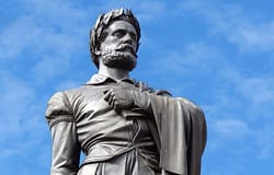 Ministra da Cultura apresentou “linhas de programação” das comemorações dos 500 anos de Camões