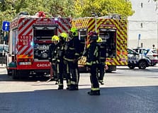 Incêndio em prédio na Amora provoca pelo menos 11 feridos