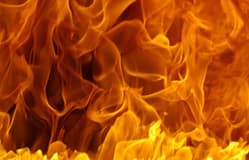 Incêndio em autocarro escolar mata 23 crianças na Tailândia
