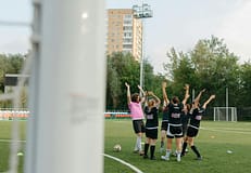 Seleção feminina de futebol goleia Coreia do Sul em jogo de preparação