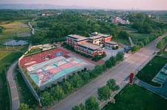 Esfaqueamento em escola na China faz 8 mortos e 17 feridos