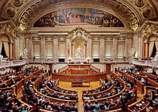 Legislativas: Montenegro e Pedro Nuno em aberta divergência sobre gestão política do apagão