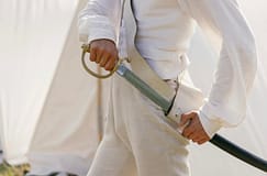 Homem que matou adolescente com sabre em Londres condenado a prisão perpétua