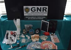 GNR detém 11 pessoas por tráfico e apreende 1.350 doses de droga em Óbidos e Peniche