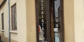 Último alfaiate de Peniche encerra com exposição sobre 60 anos de atividade