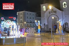 Caldas da Rainha com anjo gigante durante quadra natalícia