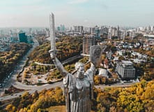 Ucrânia: Trump determina suspensão da ajuda militar a Kiev