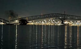 Pelo menos 20 pessoas desaparecidas em desabamento de ponte nos EUA