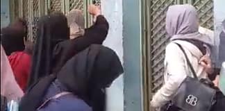 Afeganistão: Talibãs proibem mulheres de trabalharem em ONG
