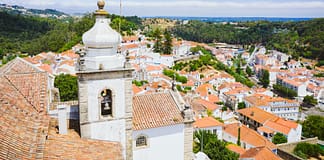 População obrigada a percorrer mais quilómetros em terra batida em aldeia de Alenquer