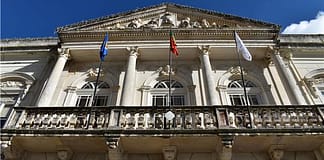 Câmara de Alenquer melhora em 2022 resultado líquido e execução orçamental