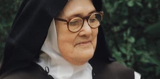 Papa reconhece “virtudes heroicas” da irmã Lúcia e abre caminho à beatificação