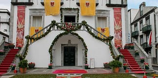 Festas do Espírito Santo juntam milhares na partilha de 14 mil sopas em Ponta Delgada