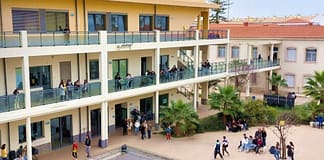 Município de Faro investe em mobiliário para as escolas