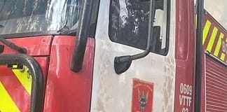 Incêndios: Viatura dos bombeiros arde durante o combate às chamas em Coimbra