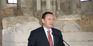 Governo/Crise: Montenegro será candidato mesmo que seja constituído arguido